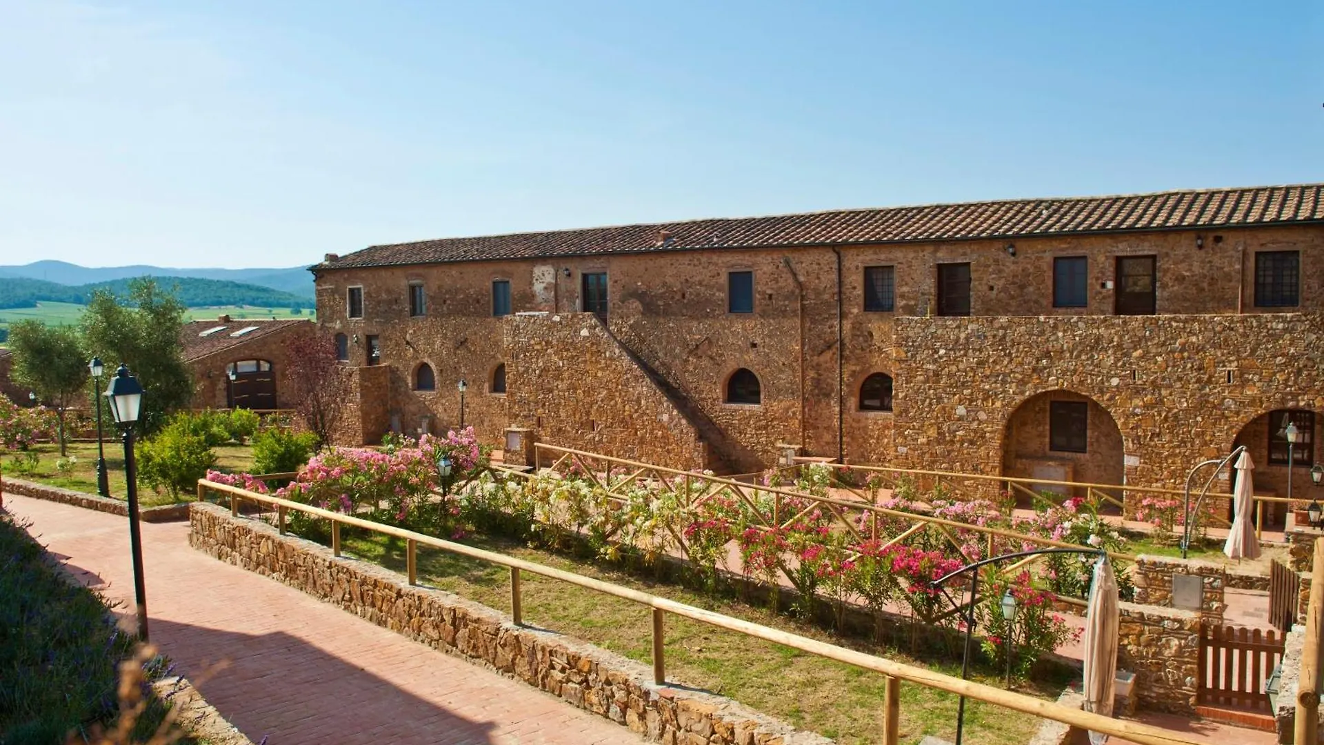 Antico Borgo Casalappi Aparthotel Campiglia Marittima 5*,  Italy